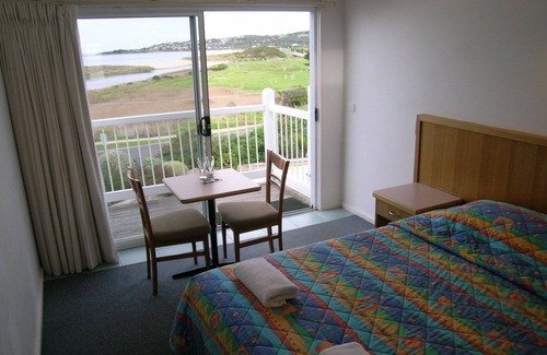 Apollo Bay Hotel | A Great Ocean View Motel
