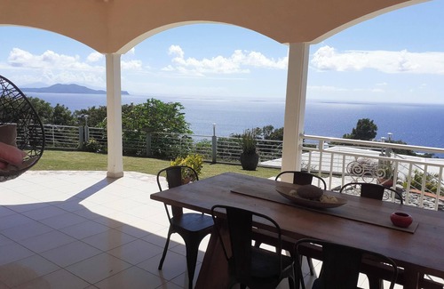 Vieux-Fort Villa | A HAVEN OF PEACE IN AN EXCEPTIONAL VILLA