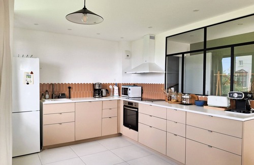 Crozon House | A haven of peace in the family-friendly Aber with sea views. Elegant and modern near the beach!