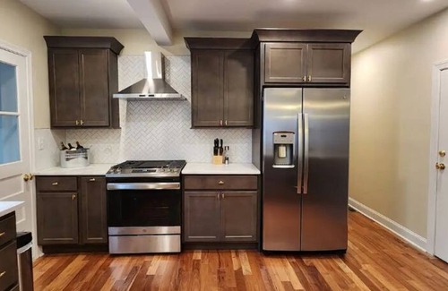 Weequahic House | A Historic Retreat Awaits You - Entire Home near to EWR