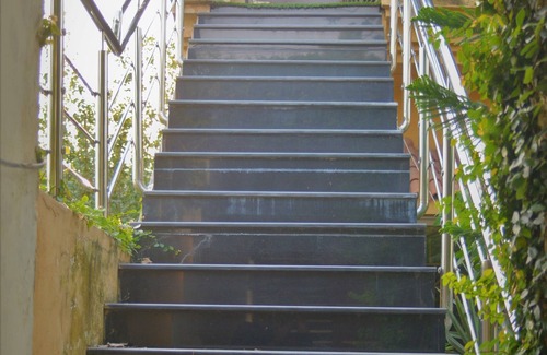 Islamabad House | A home away from home with plenty of rooms available. Contact: +923214567755