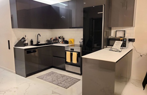 Kiato Condo | A Home Away From Home within walking distance to the beach, restaurants and more