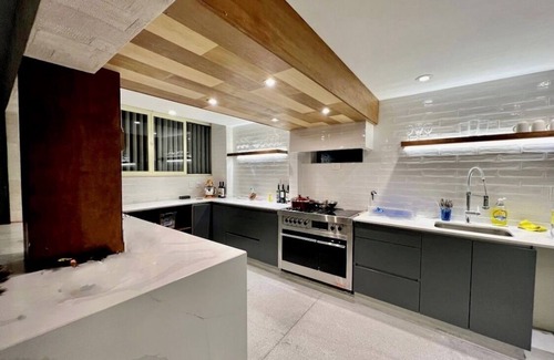 Mendoza City Center Condo | A home on the park