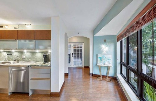 Jupiter Condo | A Jupiter gem 2-bedroom 2-bathroom perfect for cooking enthusiasts!