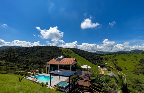 Moeda House | A Lapinha do Sertão é uma casa de hospedagem temporária, com vista panorâmica.