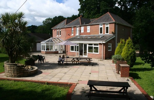 New Forest District House | A large house in grounds, in the New Forest National Park and close to the sea