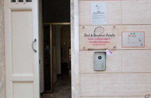 Viareggio House | A large house in Viareggio a stone's throw from the sea and Pinewood Park