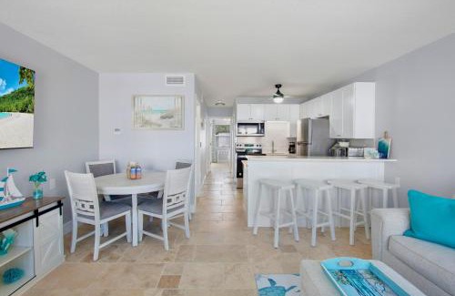 Holmes Beach House | A Lil' Nauti