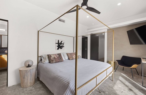 Park Scottsdale Four House | A+ Location! Fun group poolside getaway