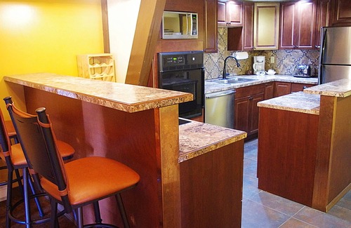 Silver Star Mountain Ski Chalet | A Loft Above, Ski in/out, 3 Lofts, Private Hot Tub