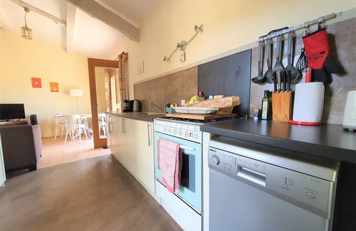 Razac-d'Eymet Cottage | A lovely 2 bed cottage with open plan living , 2 terraces and shared pool