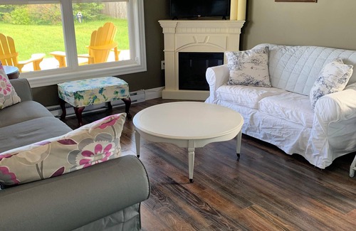 Darnley Cottage | A lovely 3-bedroom cottage for a quiet getaway!