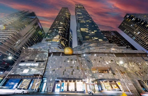 Melbourne Central Business District Apartment | A Lux & Cozy Apt Next to Southern Cross Station