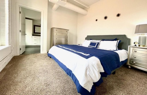 Downtown Omaha Apartment | A luxurious, historic loft in the heart of the Old Market