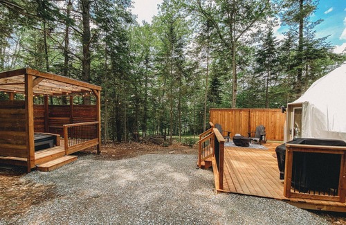 Hampstead Apartment | A luxury dome experience w/private hot tub & lake access in rural New Brunswick