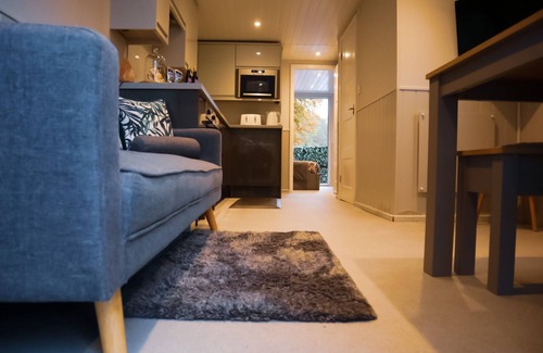 Maidstone Boat Rental | A Maidstone Cosy River Boat with Castle Views, Lady Florence.