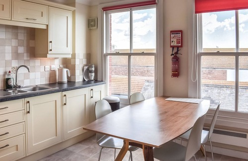 Lowestoft Cottage | A modern apartment with incredible views of Lowestoft’s harbour and beach.
