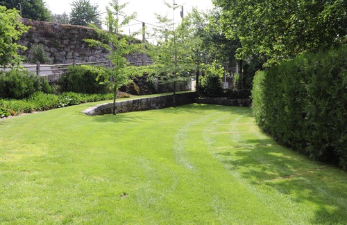 Fafe Cottage | A Modern Twist in the Countryside