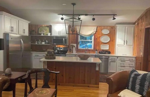 Meadows Of Dan Cottage | A Mountain Retreat in Kibler Valley