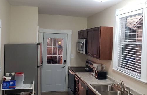 Hamilton House | A newly renovated house in the heart of Hamilton - 5 minutes from Spooky Nook!