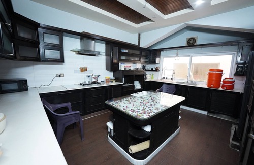 E-11 Sector House | A peaceful and private family guesthouse.