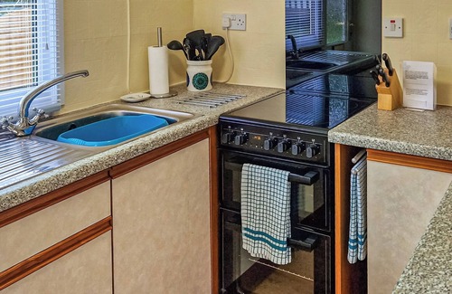 Llanybri Cottage | A peaceful place to enjoy the Carmarthenshire countryside and coast.