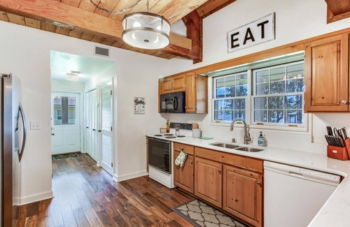 Odessa House | A perfect Lake House get away