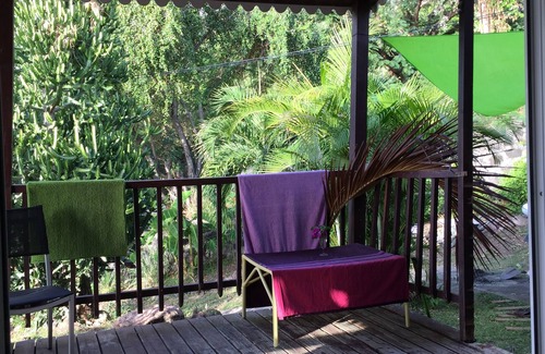 Basse-Terre House | A perfect little getaway excellent for families and lovers right on the beach.