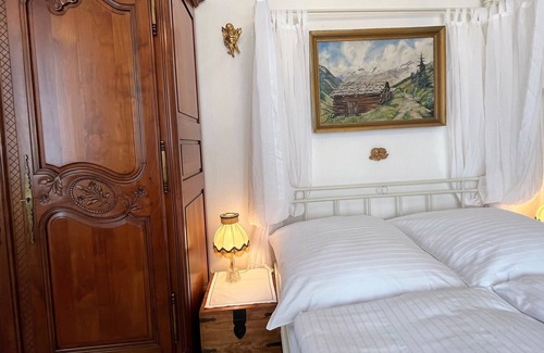 Pleujouse House | A perfect place to recharge yourself in the region's lush forest.
