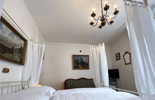 Pleujouse House | A perfect place to recharge yourself in the region's lush forest.