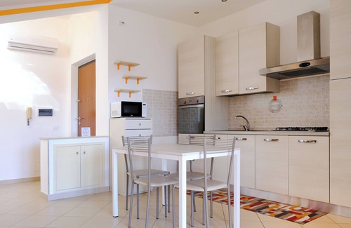 Locri Apartment | A place away from the city chaos, in a serene and relaxing environment.