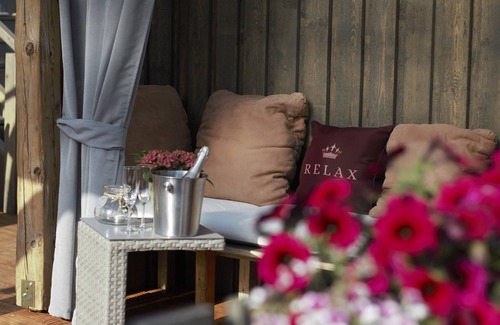 Bad Rodach Apartment | A place to feel good With heart & attention to detail, rustic, cozy & modern.