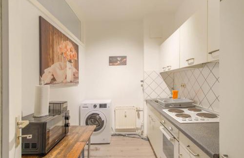 Oberdorla Apartment | A place to stay - single beds, tv