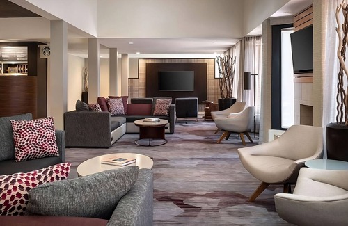Camelback East Hotel | A Place You'll Surely Enjoy! w/Outdoor Pool, Near Desert Storm Park