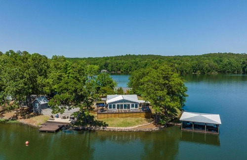 Dadeville House | A Point to Happiness