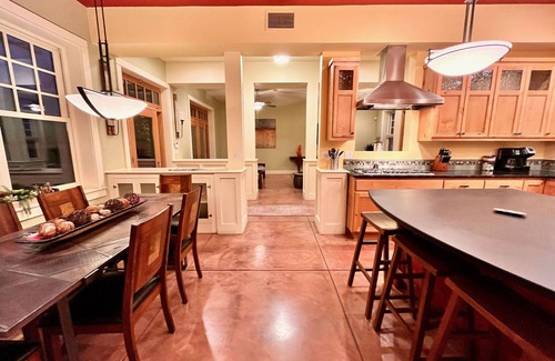 El Presidio Historic District House | A Premium and Award-Winning Downtown Property Minutes from the UofA!