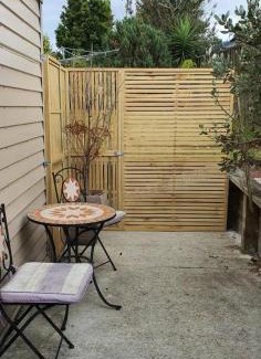 Unsworth Heights Apartment | a private and sunny unit in the middle of north shore