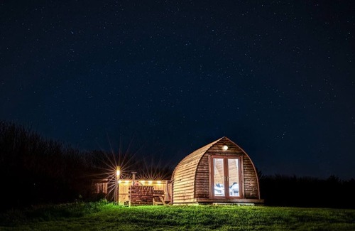Crimdon Cottage | A quirky pod with one double and shower room.