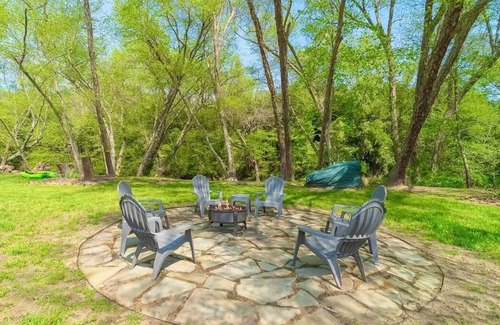 Murphy Cabin | A River Runs Through It! Riverfront relaxation on the Nottely River.