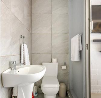 Bloubergstrand Apartment | A Room with private Entrance