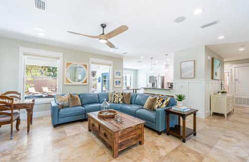 Gulf Pines House | A Sea of Blue - 241 Overlook Dr