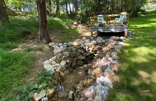 Siler City Cottage | A secluded romantic, relaxing, single/couple retreat in central North Carolina!