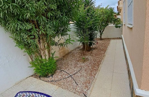 Pilar de la Horadada House | A small family home with pool