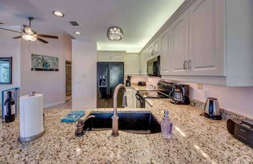 Fort Myers Villa | A spacious 3-bedroom retreat in sunny Cape Coral.