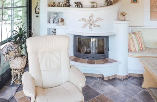 Muehlen House | A special gem is this vacation cottage in Neumarkt in Styria.