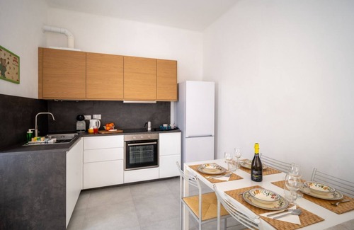 Arma di Taggia Apartment | A Step from the Beach - Roomy Apt with Sea Glimpse