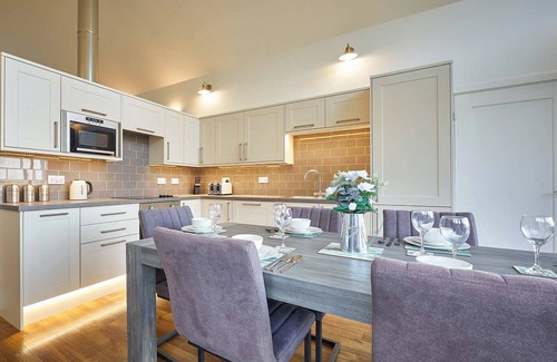 Bamburgh Cottage | A stunning luxury lodge resting 1 mile from Bamburgh and the coast.