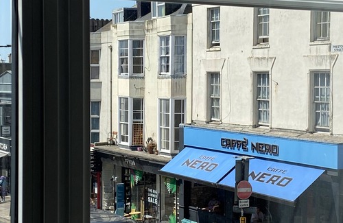 Montpelier Apartment | A stylish Spacious Apartment in the heart of Brighton