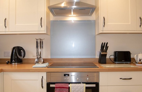 Winchcombe Cottage | A sudeley castle cottage that sleeps 4 guests in 2 bedrooms