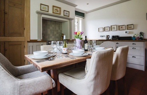 Winchcombe Cottage | A sudeley castle cottage that sleeps 6 guests in 3 bedrooms